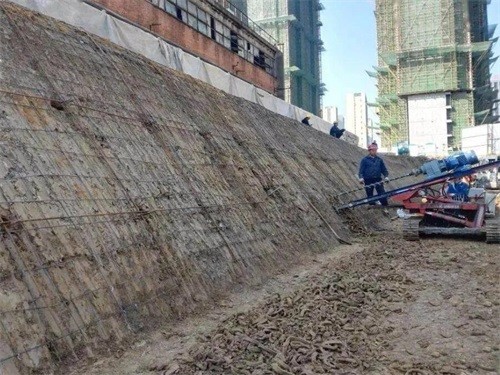 延边建筑边坡支护